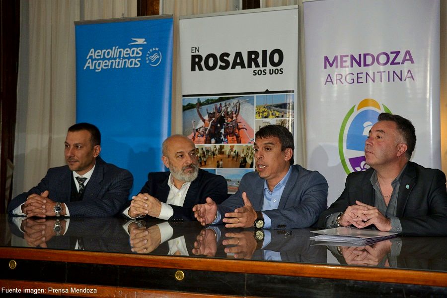 Firma de convenio entre Rosario y Mendoza