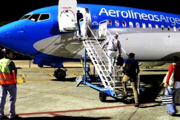 Aerolíneas reinicia vuelos entre Mendoza y Chile - los precios